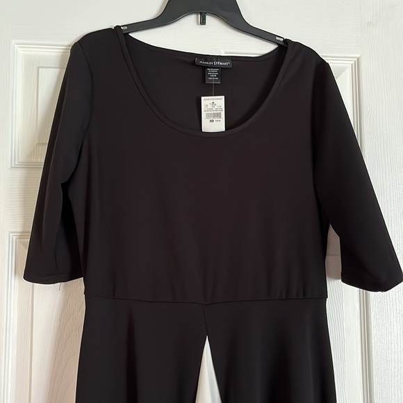 Fit and Flare dress - Picture 3 of 4